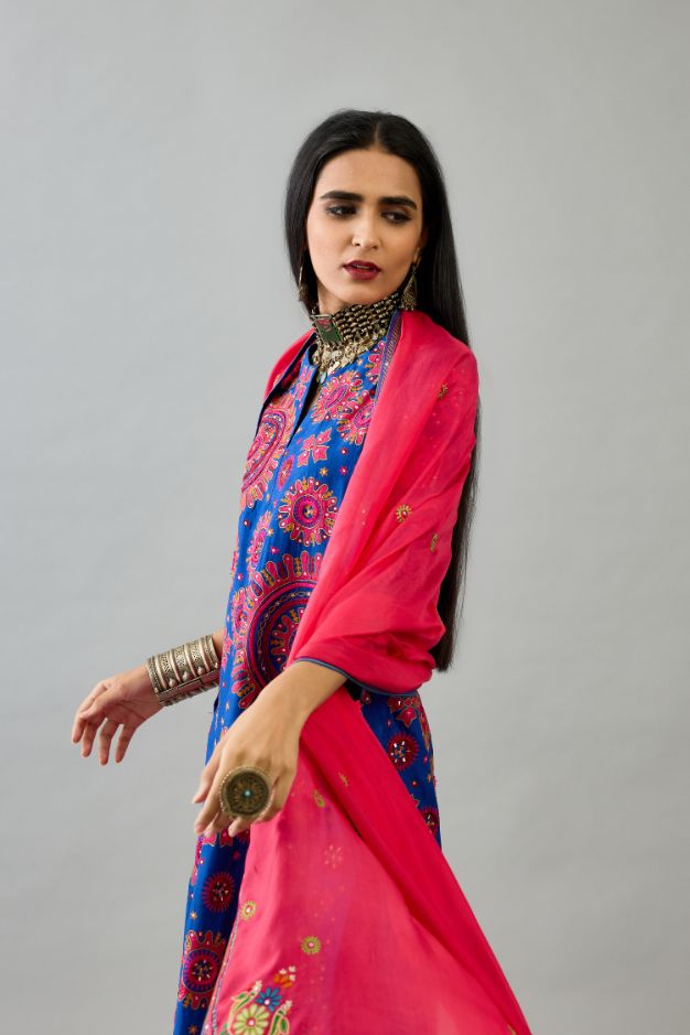 Fuchsia light silk dupatta with delicate silk thread embroidery, highlighted with braids, mirrors and sequins work.