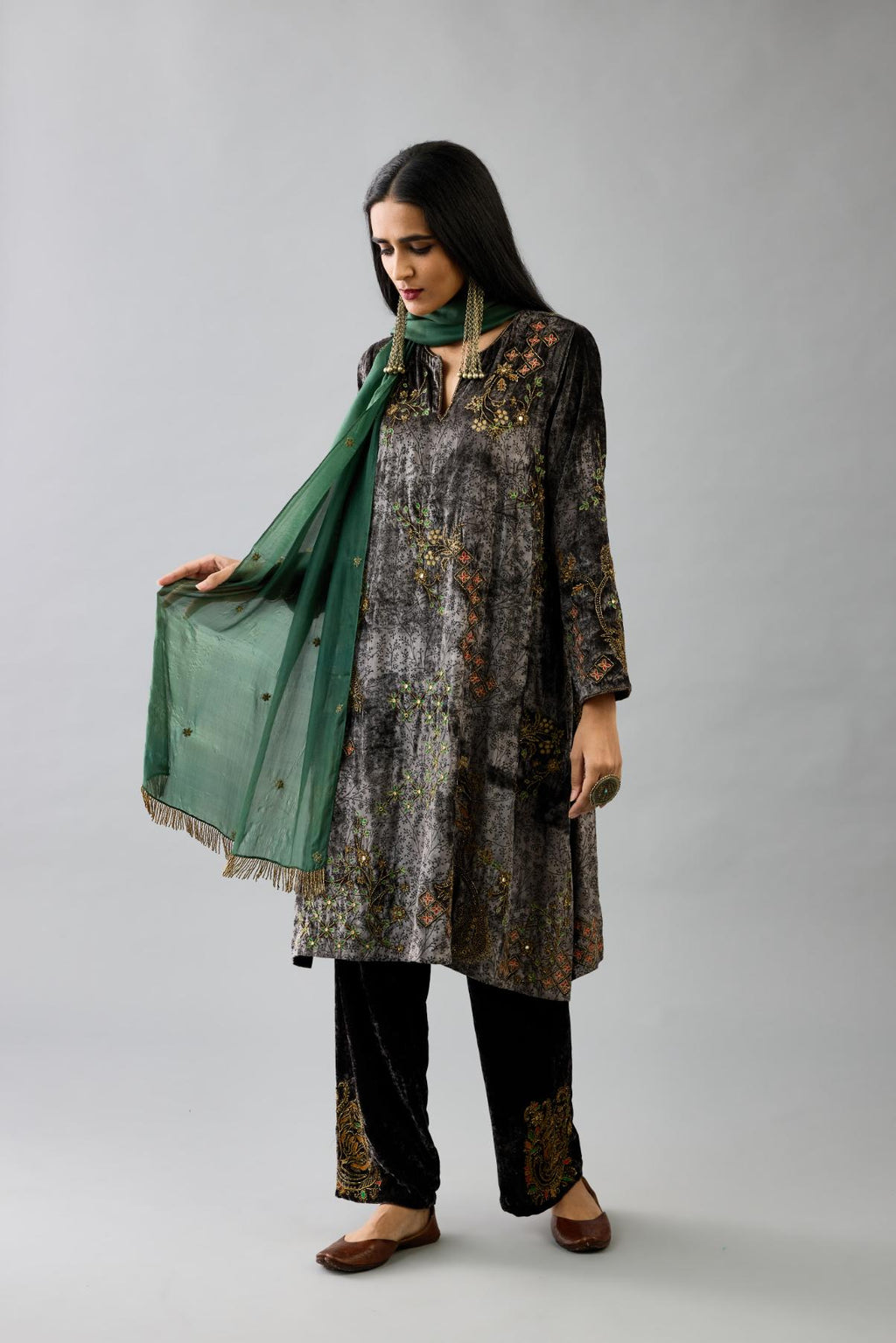 Grey silk velvet short easy fit kurta set with straight hem and all-over hand block print, highlighted with beads, sequins and zari work.