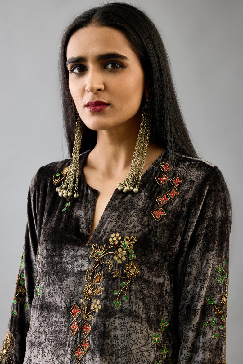 Grey silk velvet straight mid length kurta with all-over hand block print, highlighted with beads, sequins and zari work.