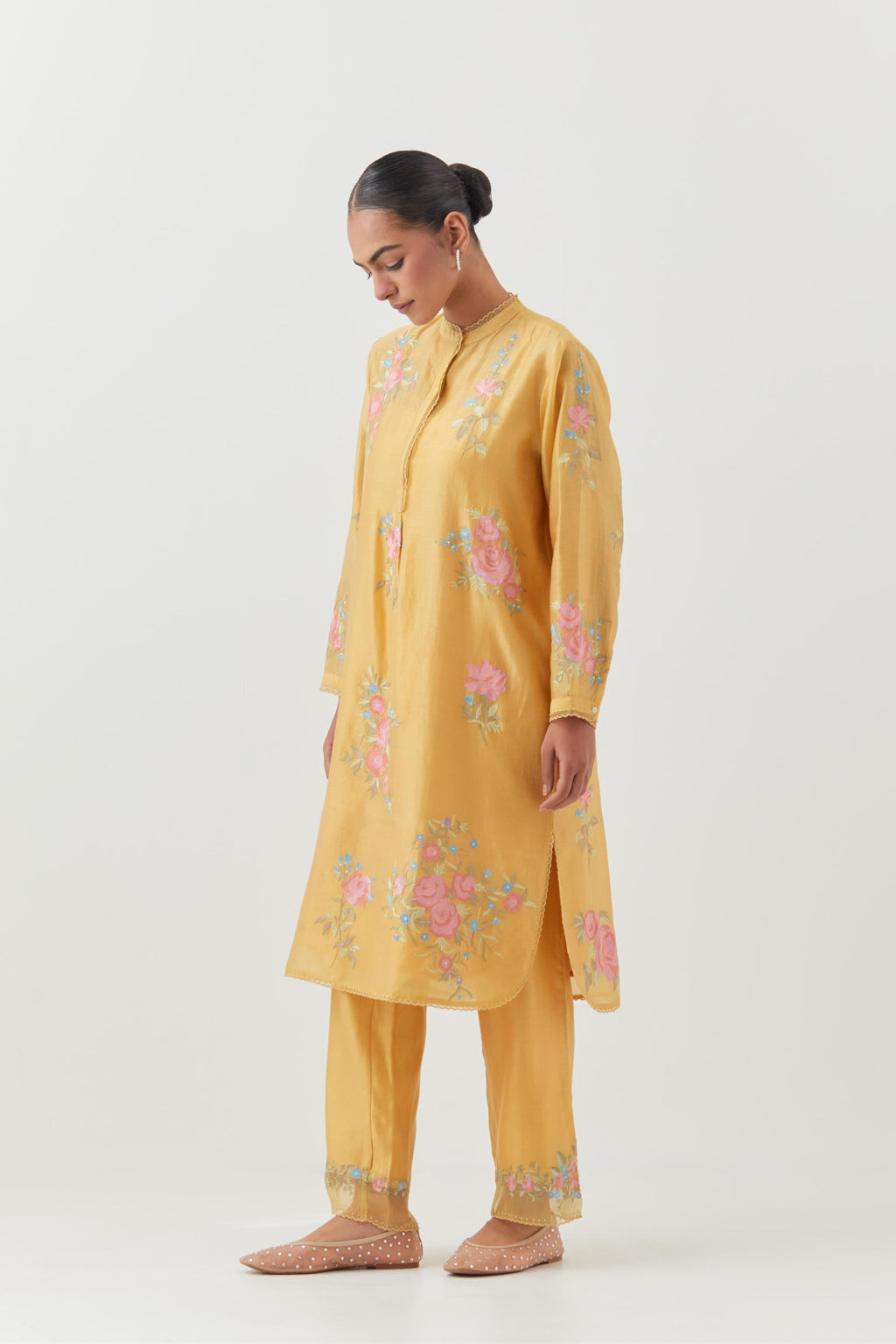 Yellow silk chanderi short, shirt-kurta set with all-over embroidered thread roses.