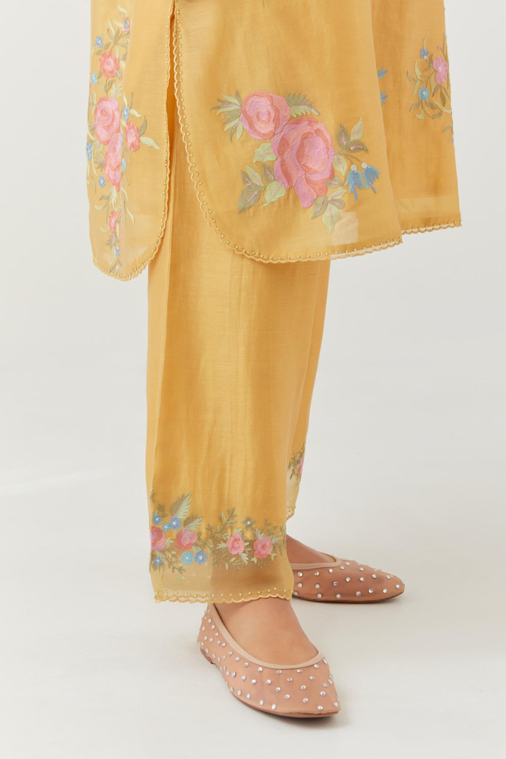 Yellow silk chanderi short, shirt-kurta set with all-over embroidered thread roses.