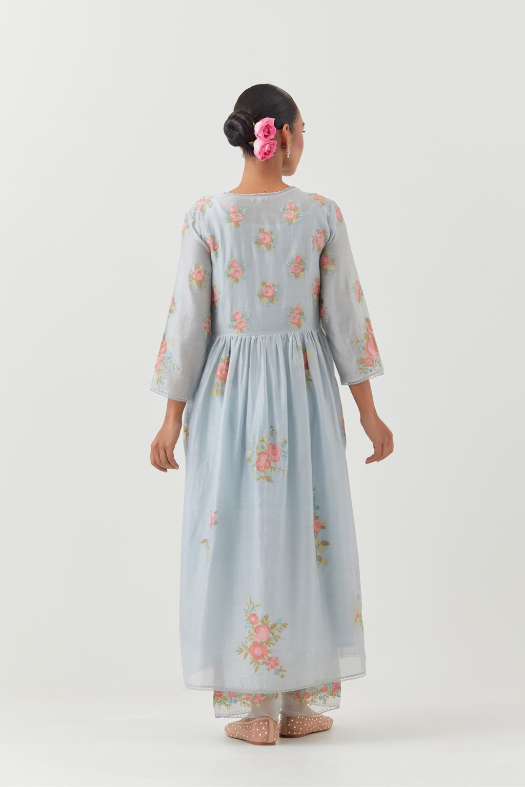 Blue silk chanderi Kurta dress set with all-over assorted thread embroidery floral bunches.