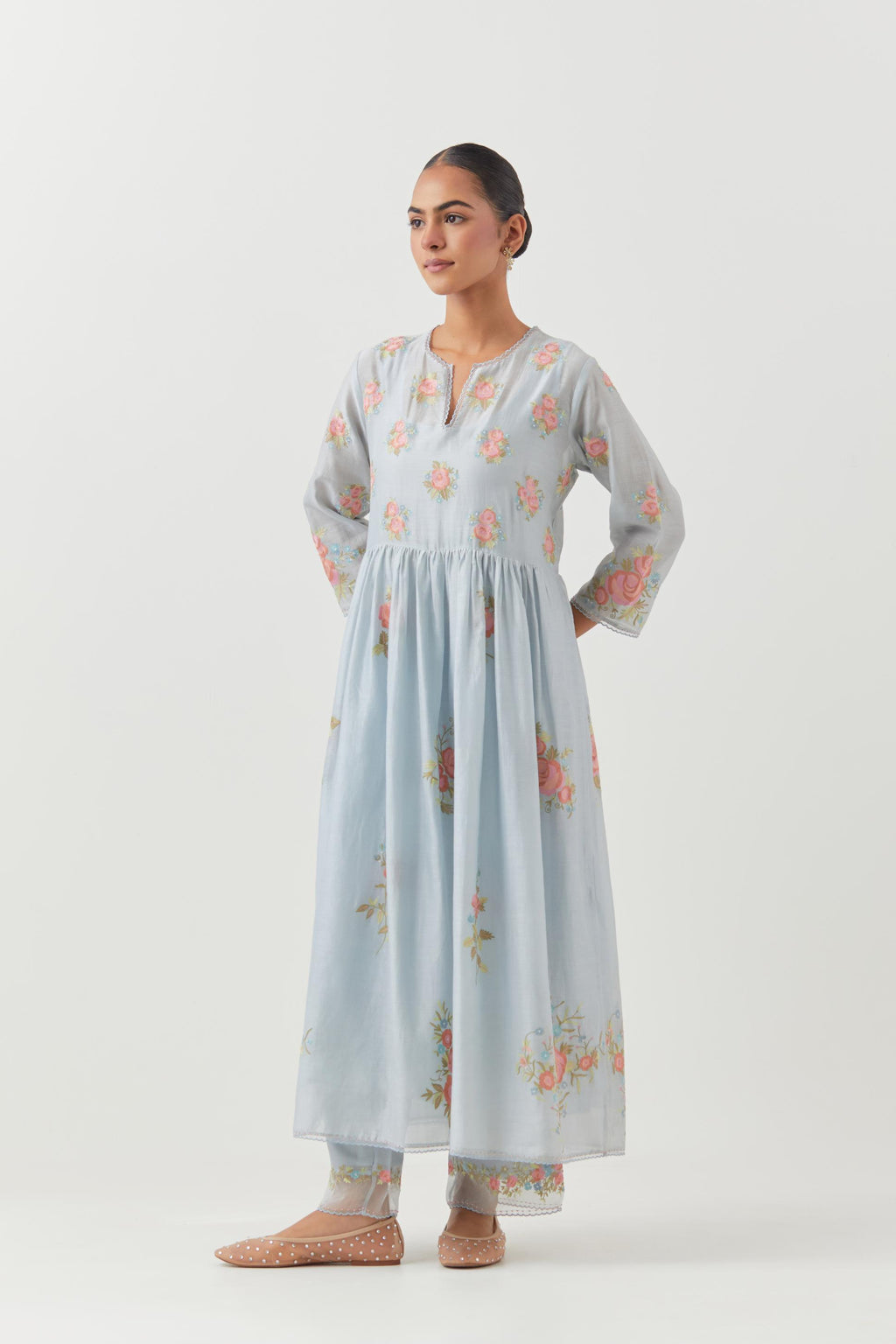 Blue silk chanderi Kurta dress set with all-over assorted thread embroidery floral bunches.