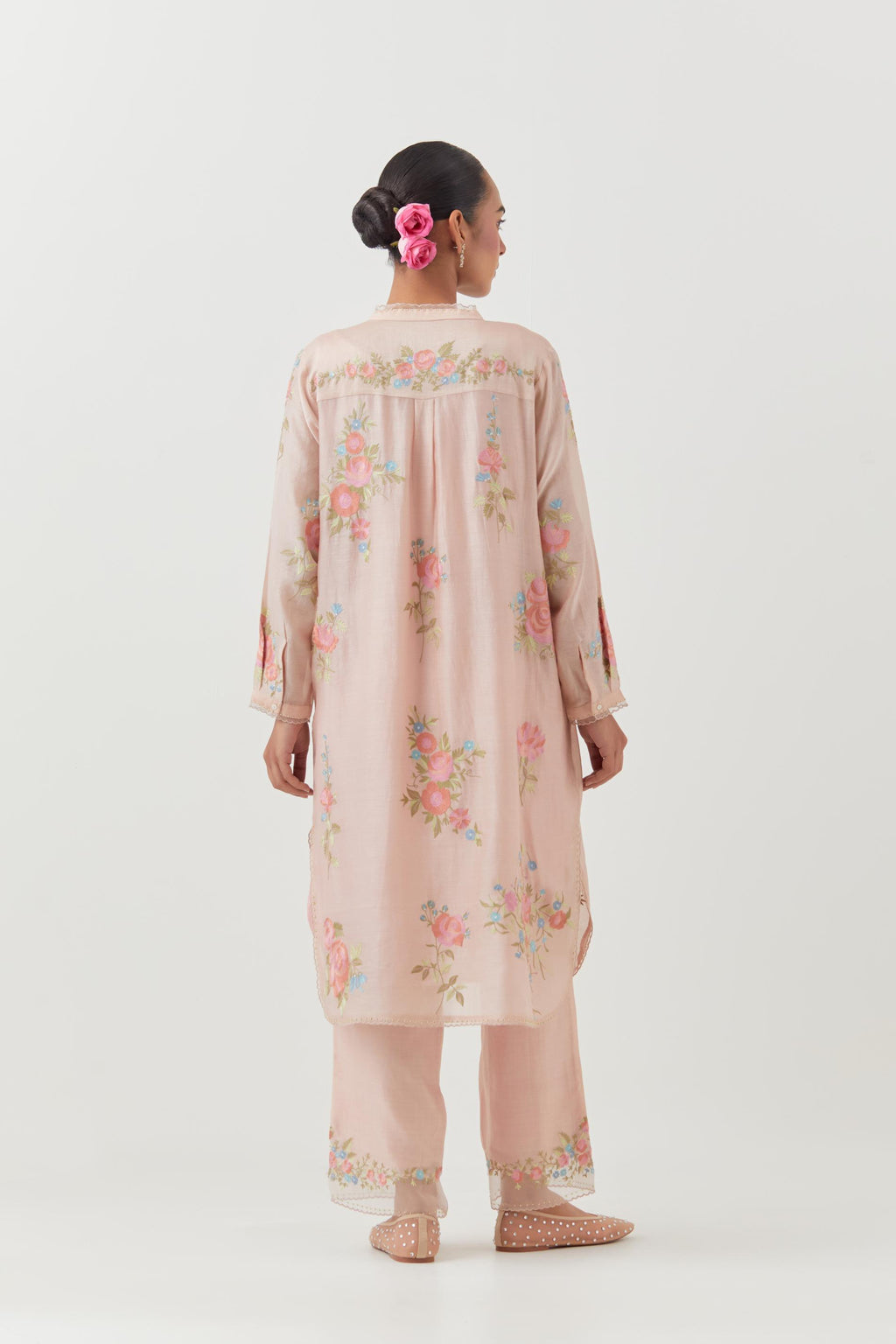 Pink silk chanderi short, shirt-kurta set with all-over embroidered thread roses.