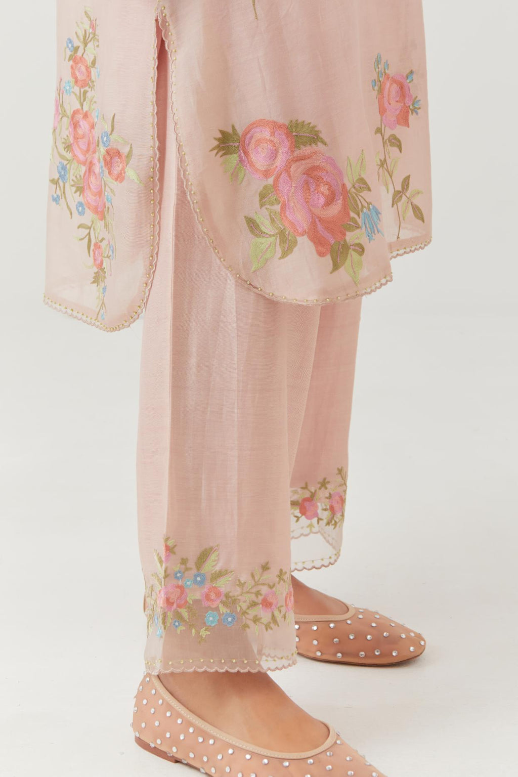 Pink silk chanderi short, shirt-kurta set with all-over embroidered thread roses.