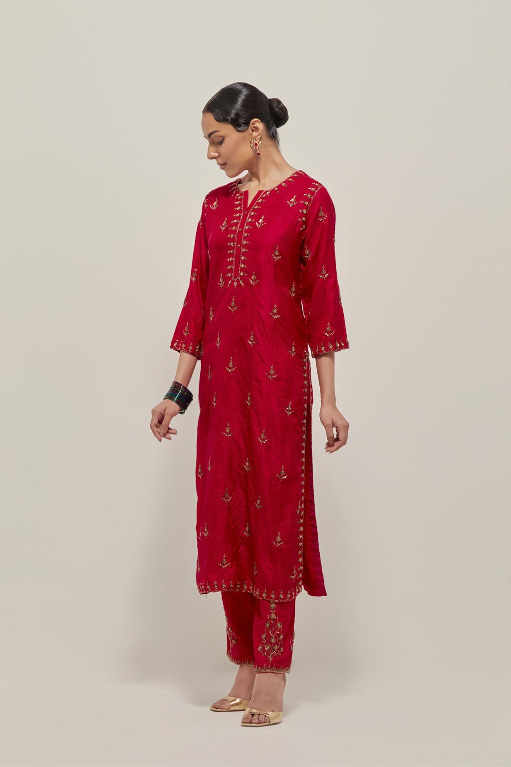 Red double toned silk straight kurta set with all-over hand embroidered zardozi and sequins work, highlighted with beads.