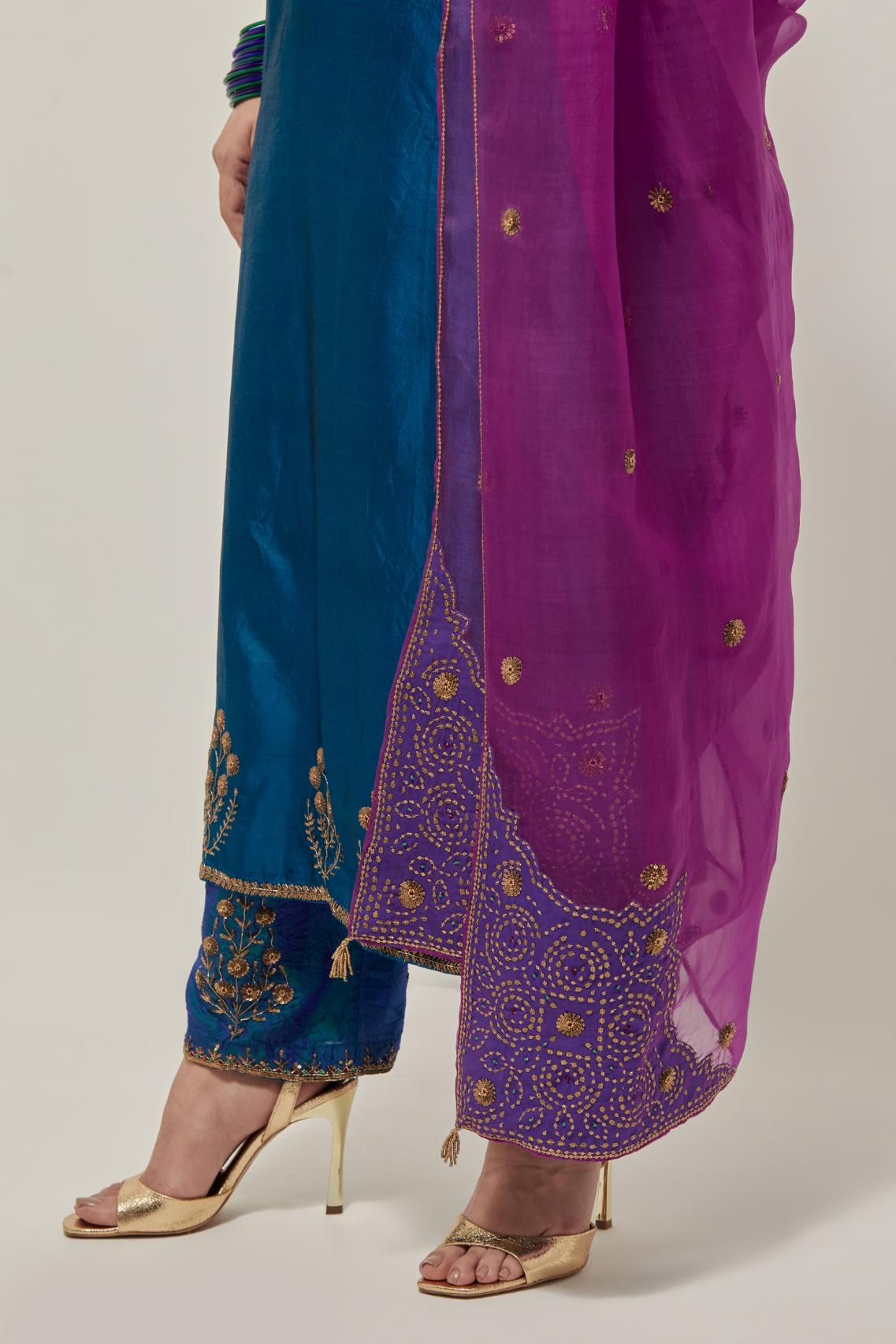 Purple silk organza dupatta with all-over delicate sequins and bead small booti, finished with applique bandhani-inspired motifs at all four corners.