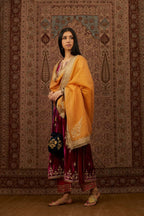 Tissue Chanderi dupatta with delicate gold zari and gota embroidery border running along all edges with large butas placed at the pallas, end pieces (Dupatta)