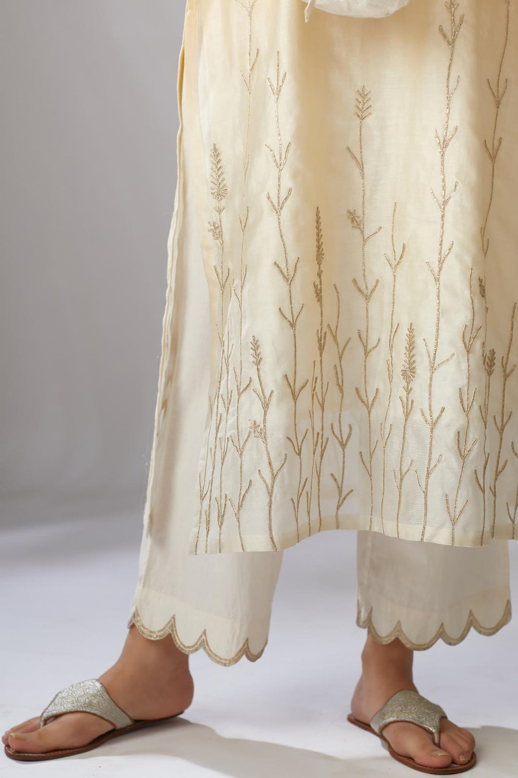 Ombre dyed straight kurta set with gota embroidered bottom hem