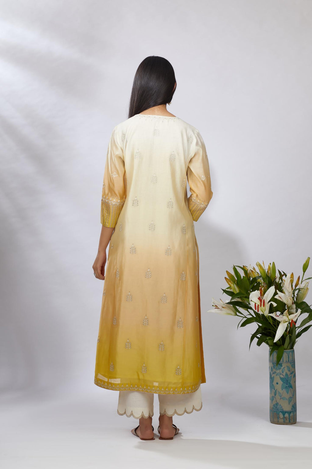 Ombre dyed straight kurta set, detailed with floral thread and zari embroidery