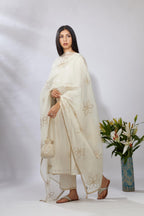 Off white straight kurta set detailed with gota and zari embroidery
