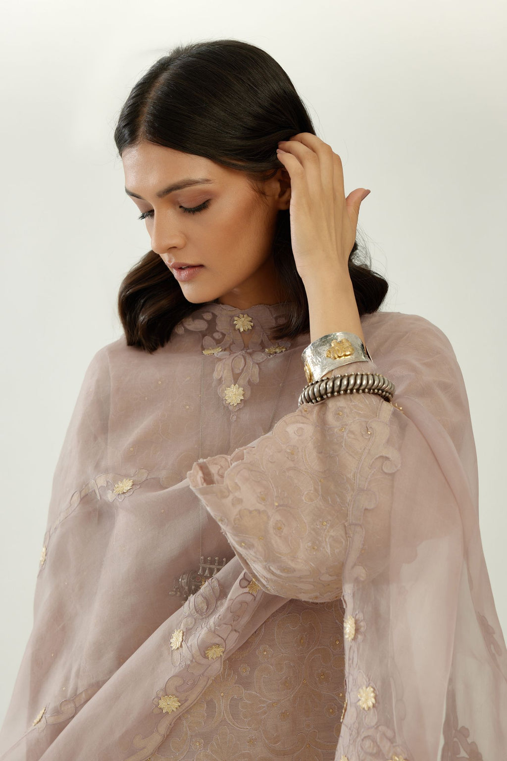 Lilac short easy fit kurta set with all-over trellis jaal appliqué, highlighted with sequins.