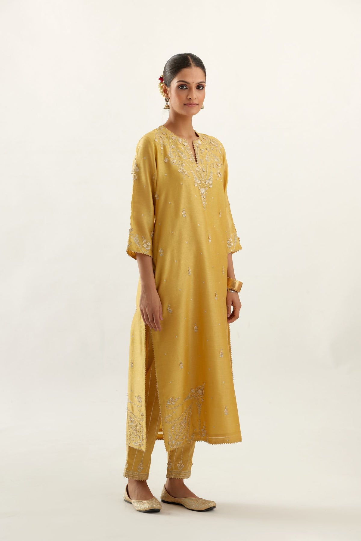 Silk chanderi straight kurta set with all-over gota and zari embroidery