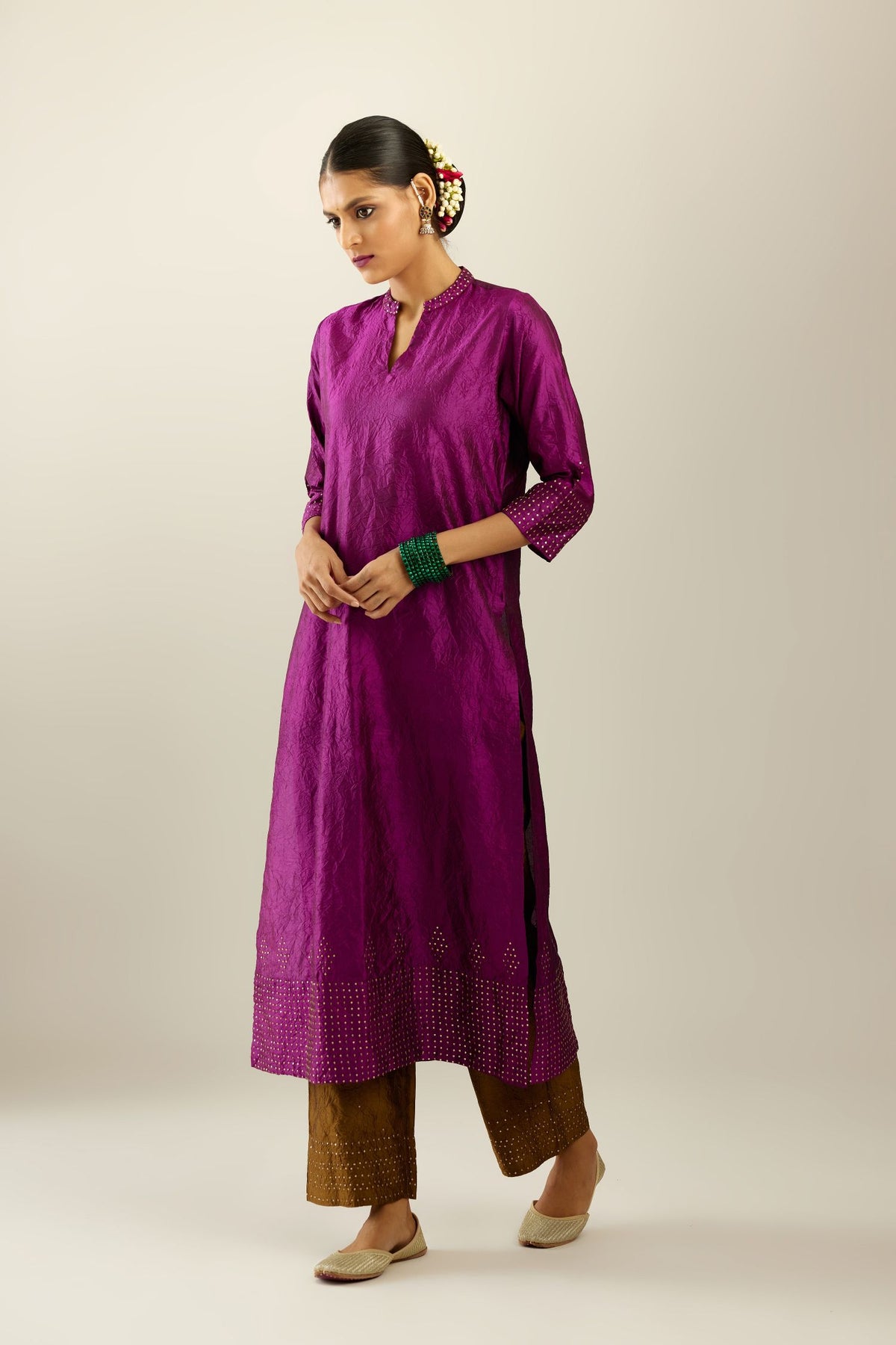 Sangria silk hand crushed kurta set with collar neckline, highlighted with gold sequins.