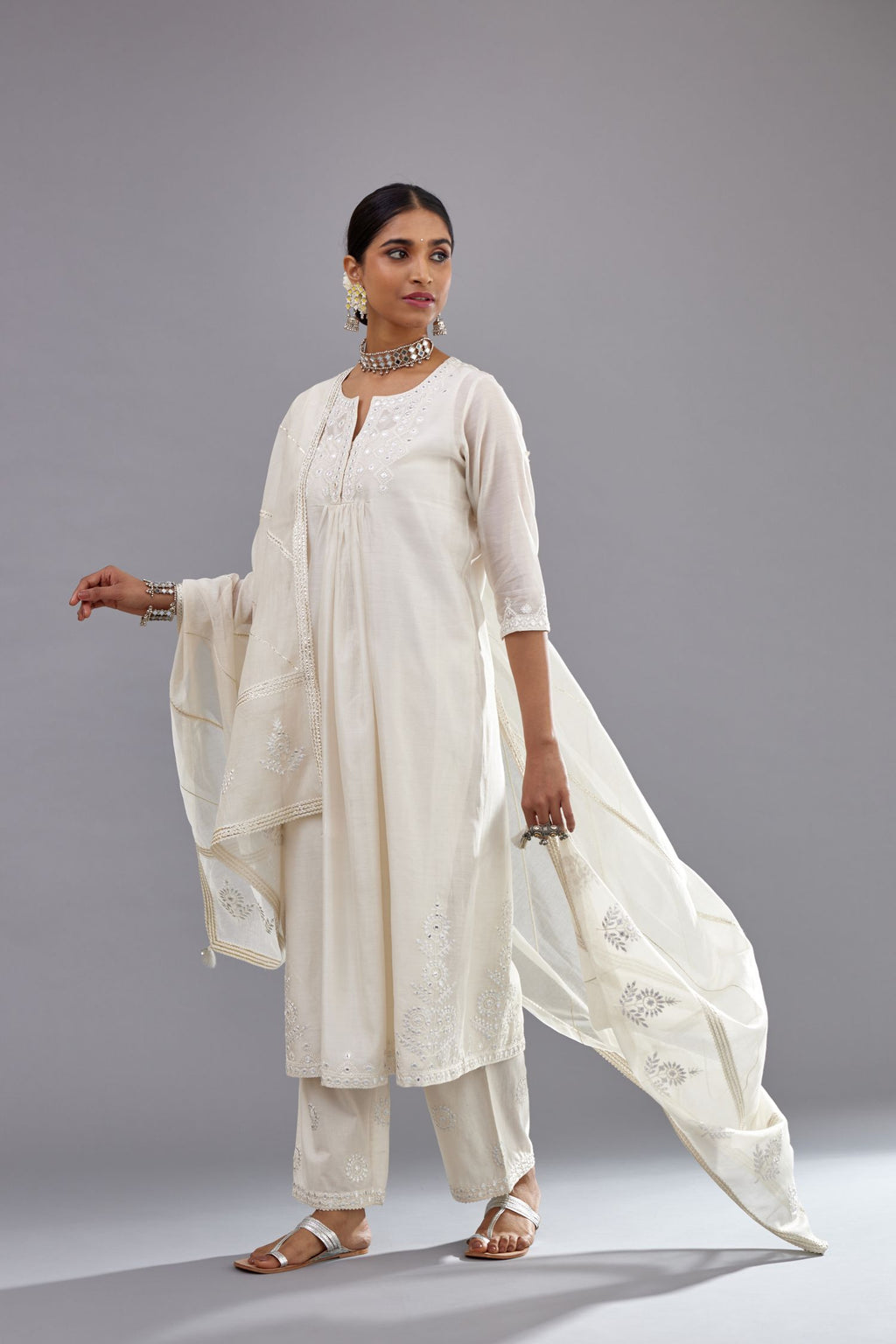 Off white Cotton Chanderi Dupatta with border and alternating diagonal stripes with ric-rac and silver gota