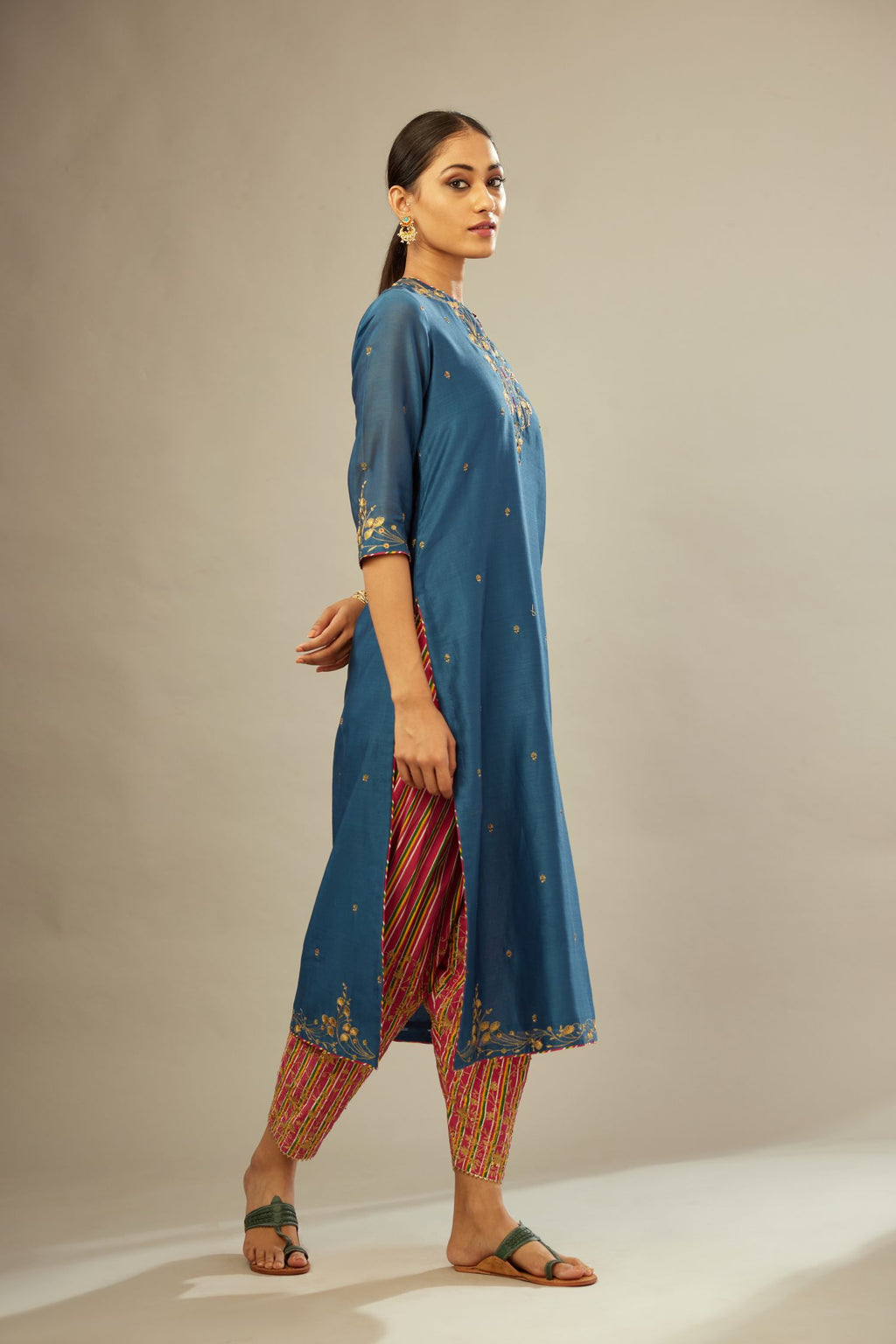 Silk Chanderi straight kurta set detailed with golden zari embroidery
