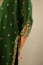 Green silk chanderi straight kurta set with gold dori embroidery, detailed with small aari embroidery buties all-over.