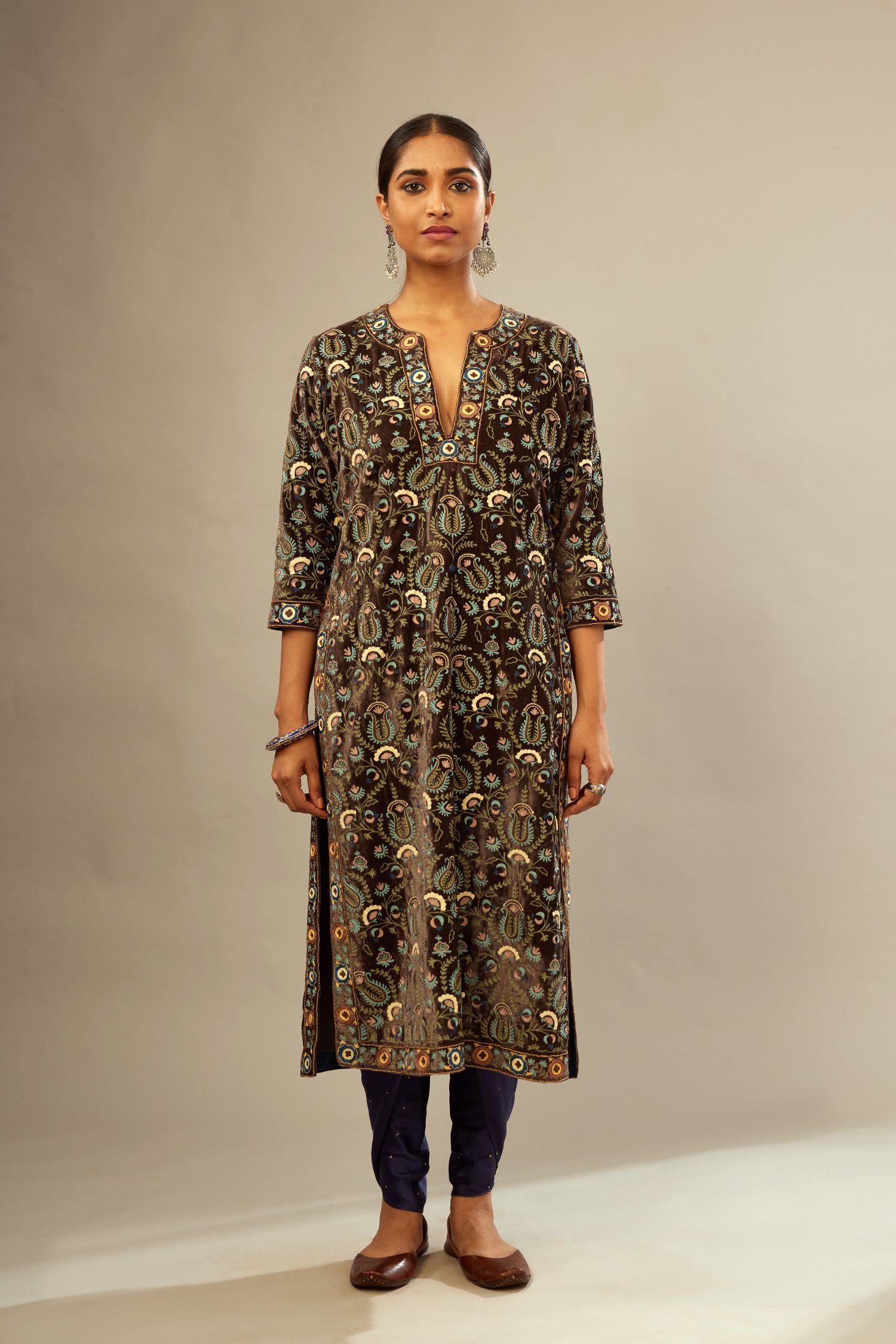 Grey silk velvet straight kurta set with multi colored silk thread jaal embroidery all over it, detailed with single line of zardosi work.