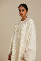 Off white short easy fit, straight hem kurta set with all-over trellis jaal appliqué, highlighted with sequins.