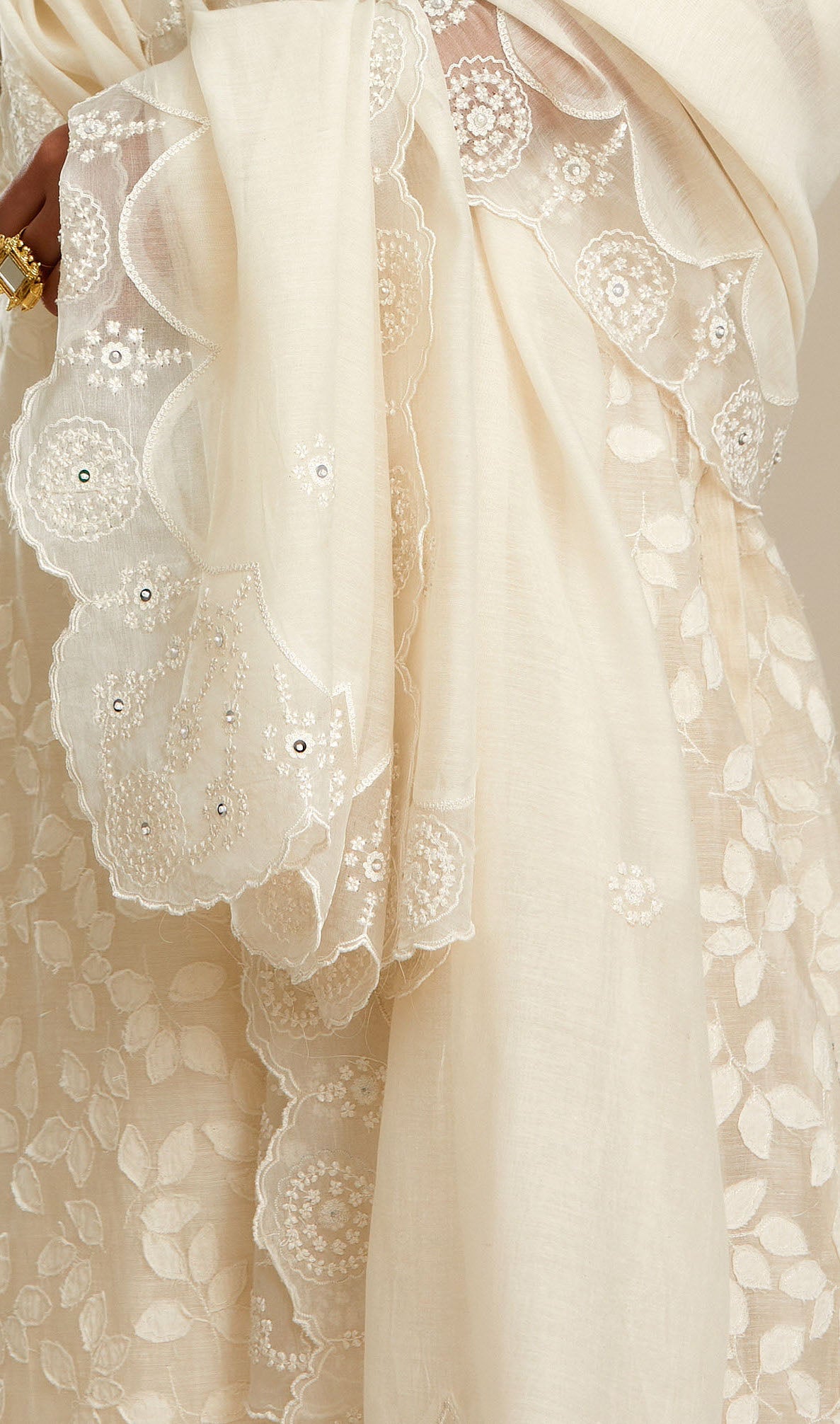 Off white silk chanderi dupatta with scalloped and embroidered edges. (Dupatta)