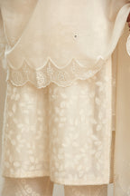 Off white silk chanderi dupatta with scalloped and embroidered edges. (Dupatta)