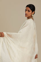 Off white cotton chanderi dupatta with silver zari and silk thread trellises running diagonally all over the dupatta. (Dupatta)