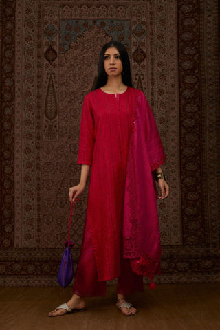 Red hand crushed silk straight kurta set with vertical organza fabric inset stripe detail in front, back and 3/4 sleeves, highlighted with contrasting top stitch.