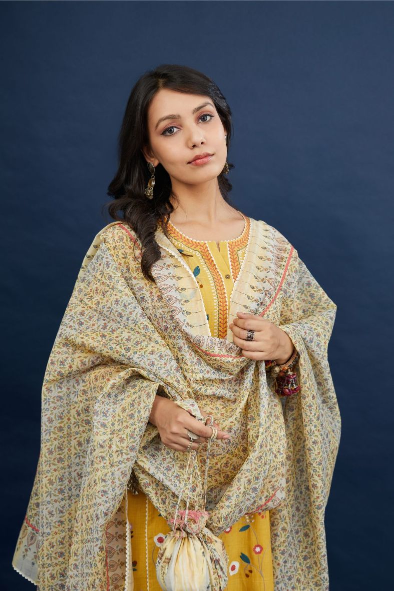 Beige hand block printed cotton Chanderi dupatta highlighted with ric-rac and thread tassels at all four corners (Dupatta)