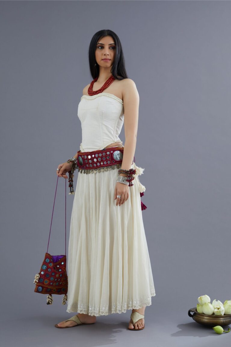Off white quilted corset set detailed with fabric frill at edges