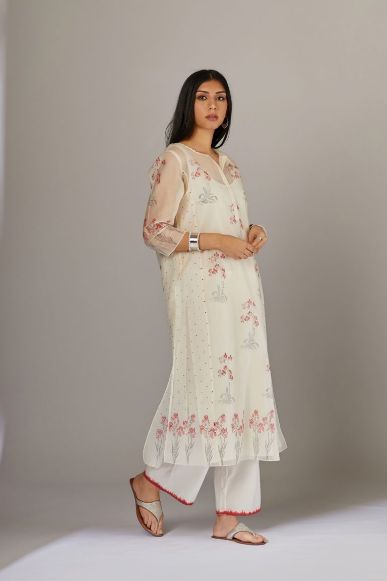 Straight kurta set with an all-over hand block print and side panels