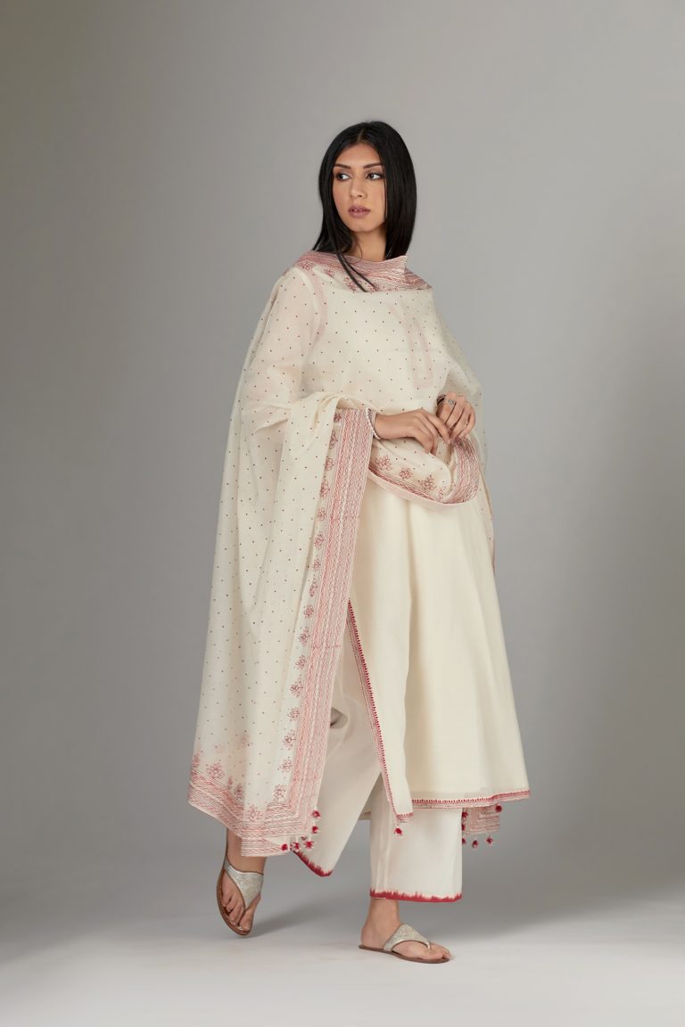 Straight Kurta set detailed with fine contrast thread embroidery