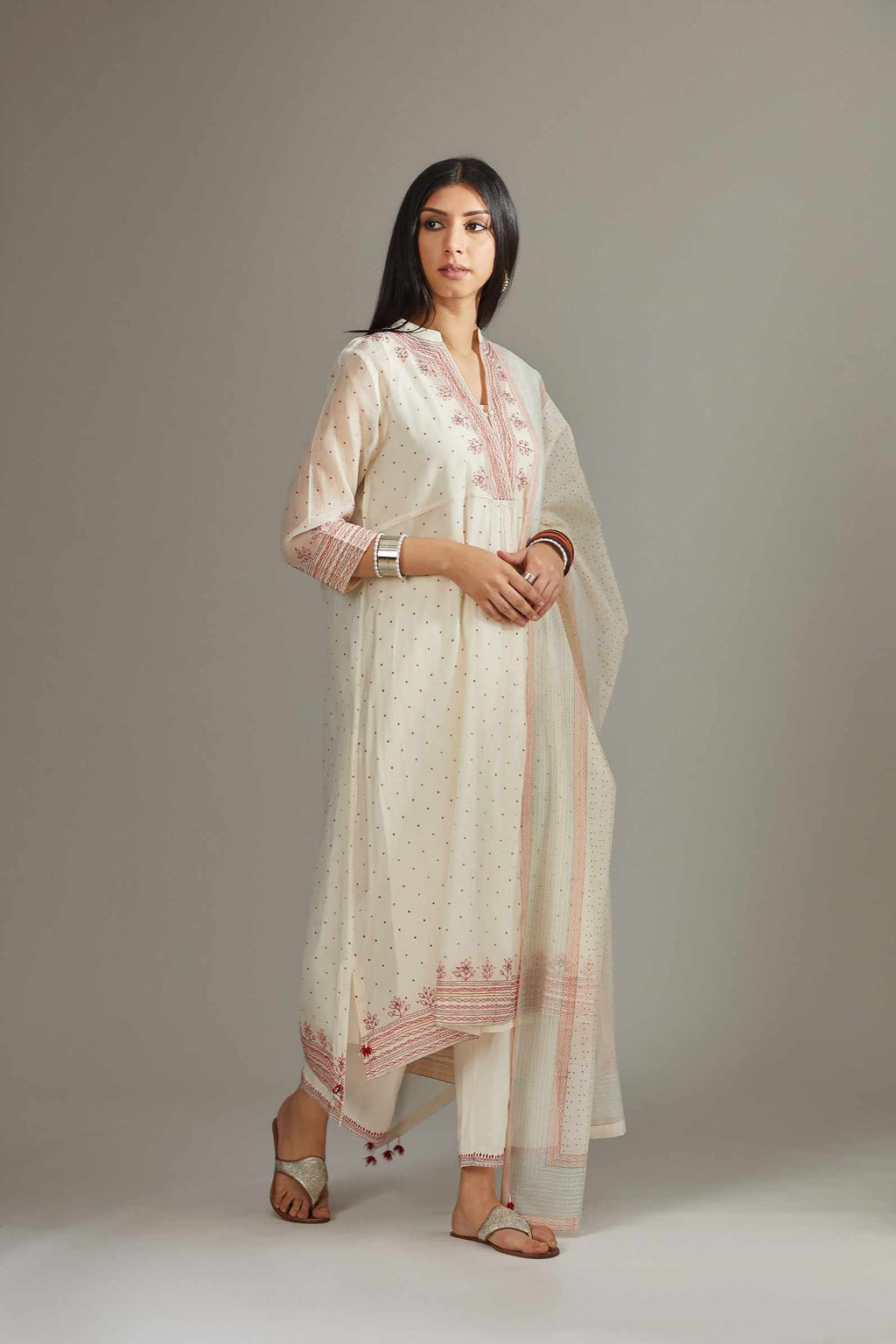 Hand block printed kurta set detailed with quilted embroidery