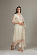 Hand block printed kurta set detailed with quilted embroidery