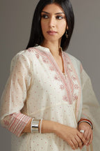 Hand block printed kurta set detailed with quilted embroidery