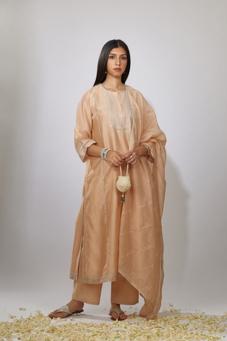 Cotton Chanderi dupatta with overall aari embroidery