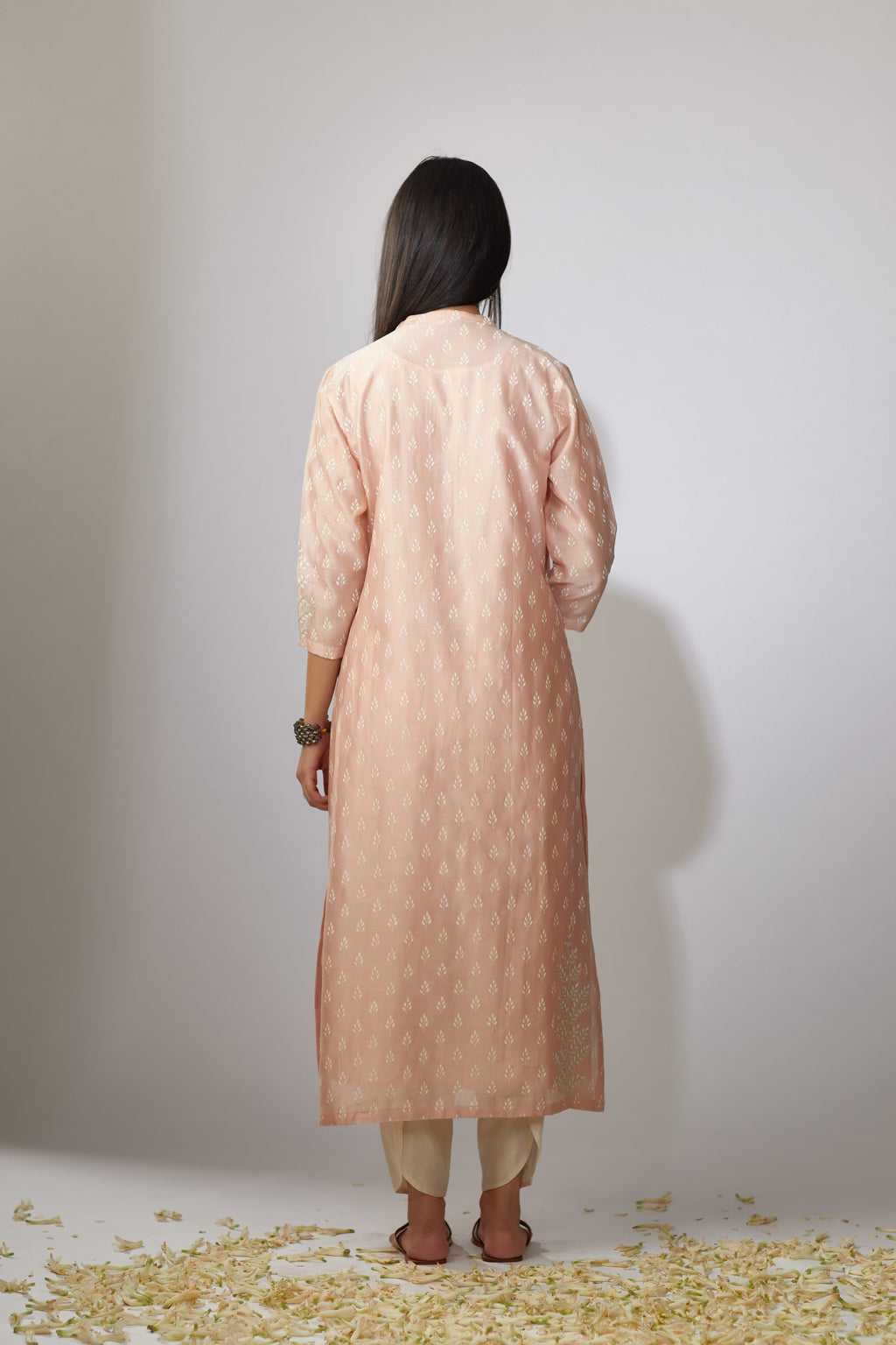 Pink Chanderi kurta set with zari embroidery