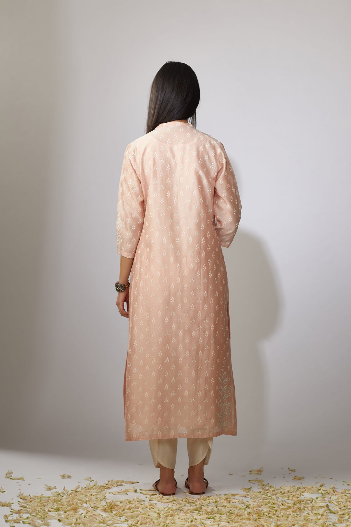 Pink Chanderi kurta set with zari embroidery