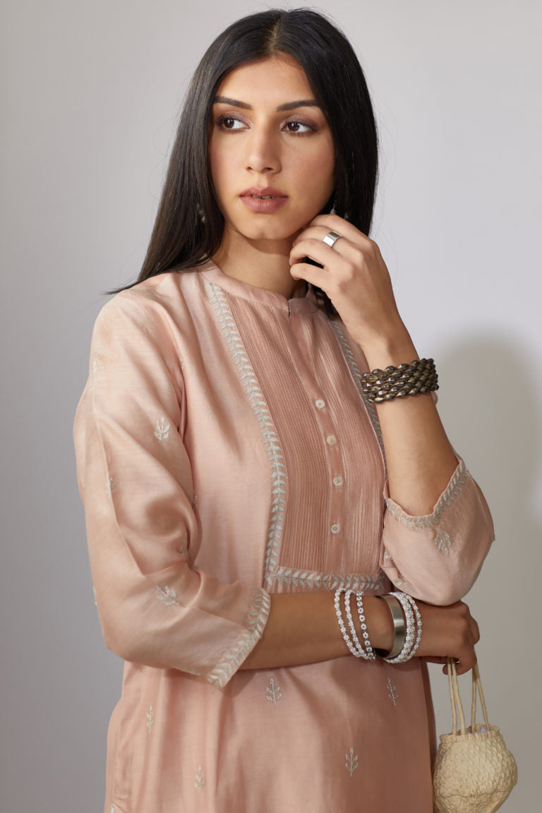 Pink straight Chanderi kurta set with aari embroidery