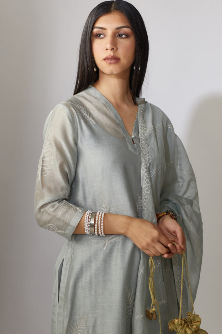 Grey straight kurta set with zari embroidery