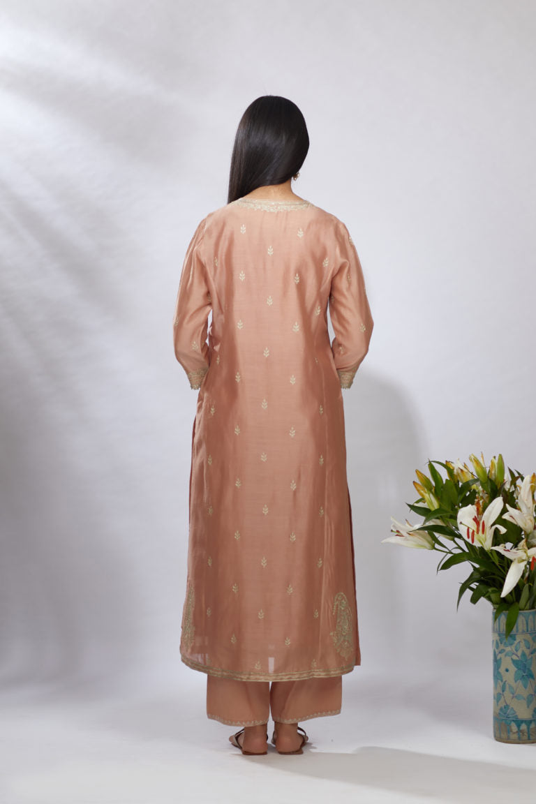 Dusty rust straight kurta set with zari embroidery