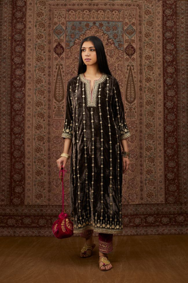 Grey silk velvet straight kurta set with all over heavy gold gota and zari embroidery.