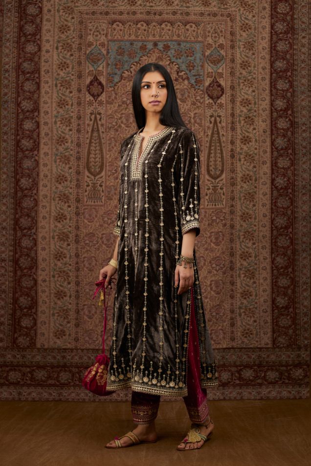 Grey silk velvet straight kurta set with all over heavy gold gota and zari embroidery.