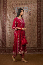 Fuchsia silk velvet straight kurta set with all over gold gota and zari embroidery.