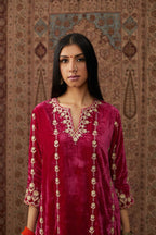Fuchsia silk velvet straight kurta set with all over gold gota and zari embroidery.