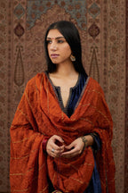 Light Silk dupatta with gold zari trellises running diagonally all over the dupatta (Dupatta)
