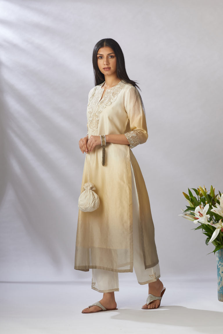 Straight kurta set with ombre and gota embroidery at neck