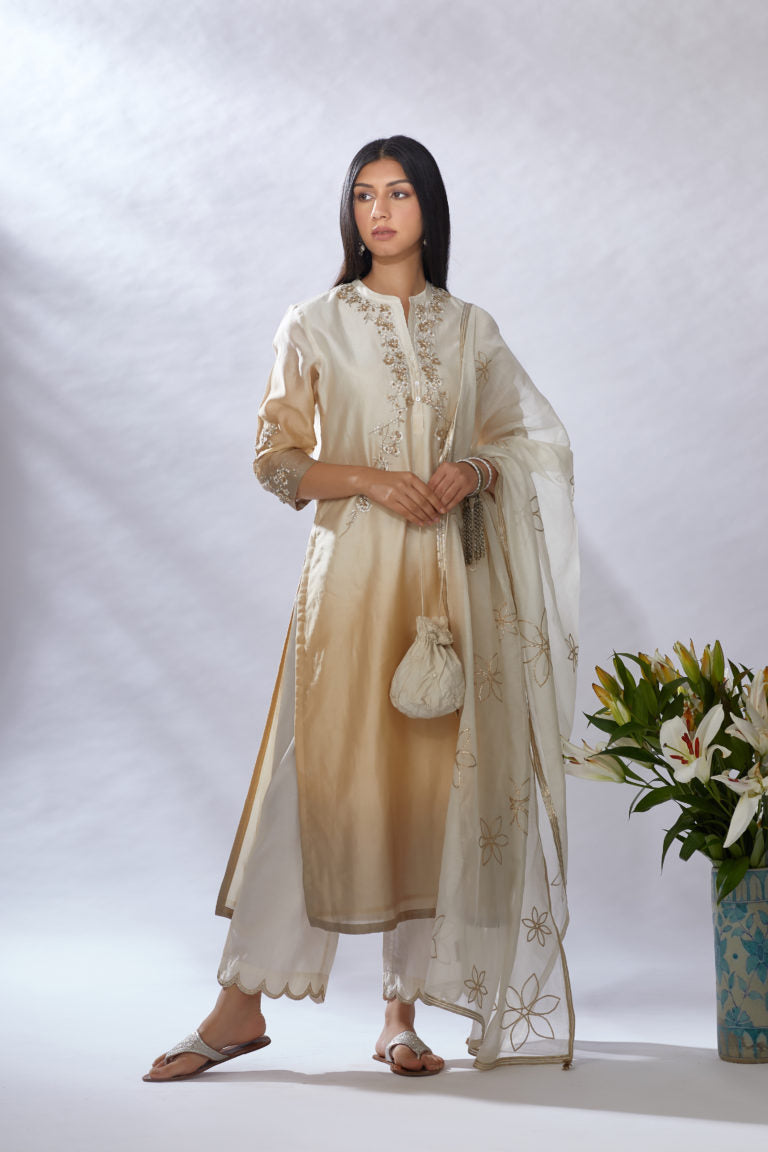 Cotton Chanderi dupatta with all-over gota work