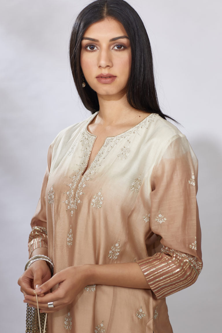 Ombre dyed straight kurta set, detailed with floral thread and zari embroidery