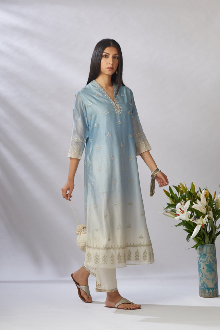 Blue ombre dyed straight kurta set, detailed with floral thread and zari embroidery