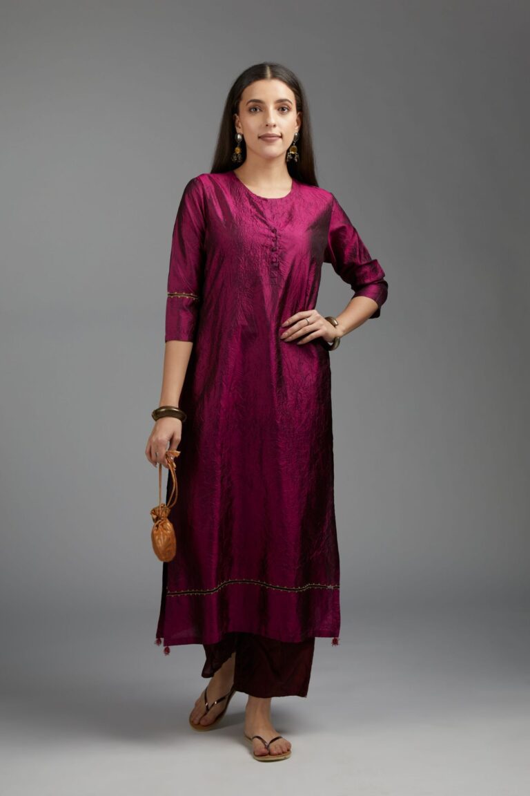 Wine hand crushed silk kurta set with pulled thread embroidery